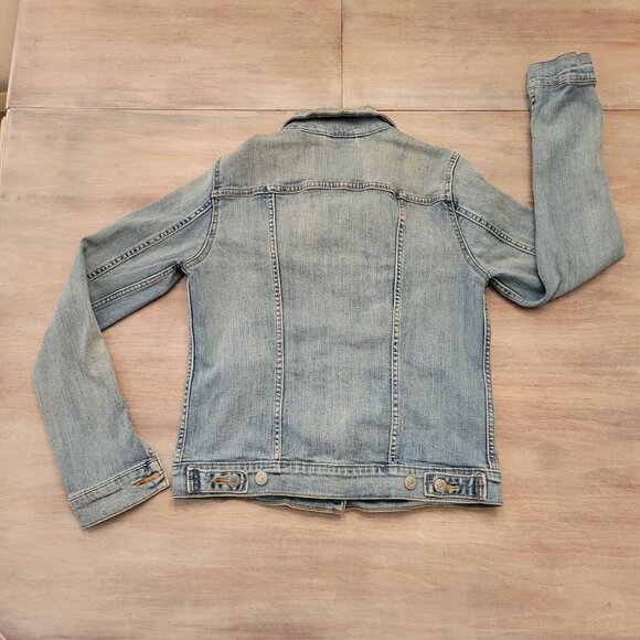 Levi’s Strauss Distressed Stretch Jean Jacket Women’s Size Medium Light Wash - Picture 3 of 11